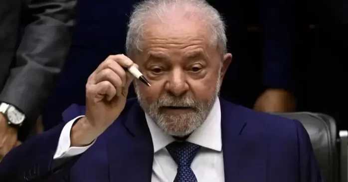 Apenas em agosto, governo Lula bloqueou R$ 86 milhões da Capes