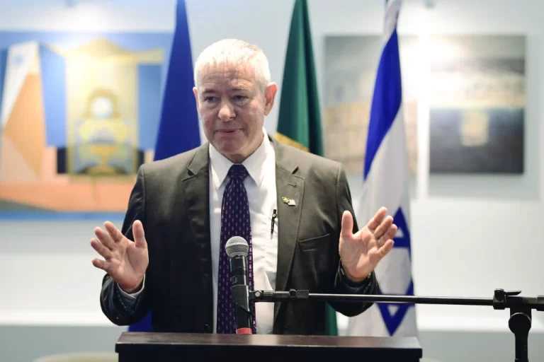 Embaixador diz que governo Lula não se empenha para liberar reféns