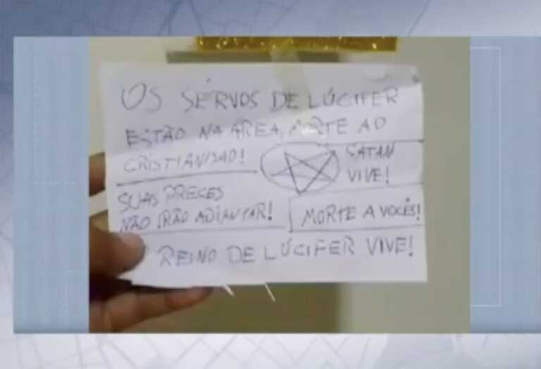 Gato esquartejado e bilhetes com ameaças são deixados em igreja