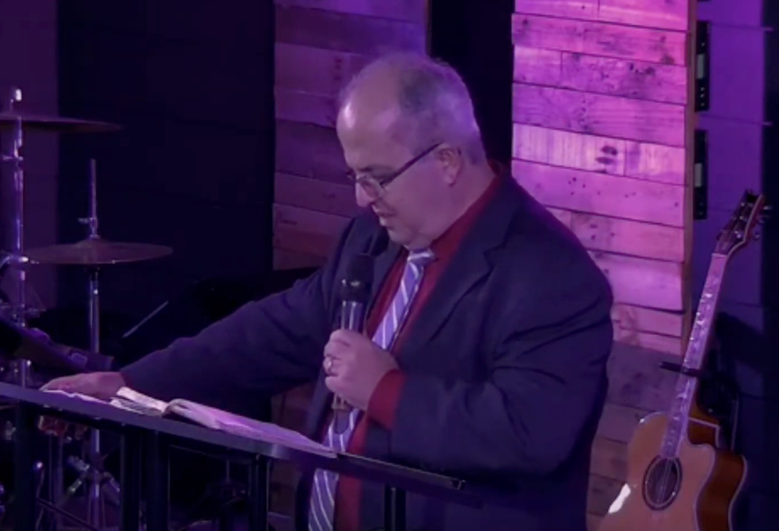 Devemos orar pelos palestinos? Pastor orienta como deve ser a oração