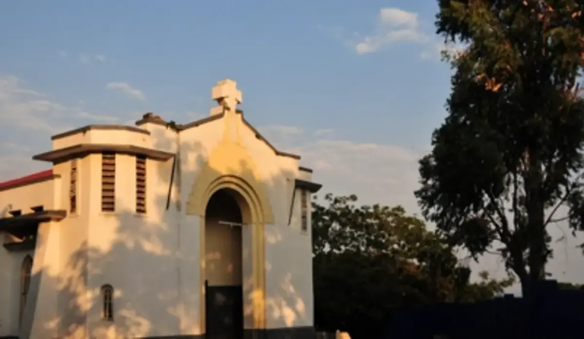 Adolescente foi mantido em cárcere e com fome por ter aceitado a Jesus Cristo, em Uganda