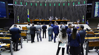 BRASIL: GOVERNO LULA ENVIA PROJETO DE LEI AO CONGRESSO PARA MUDAR ENSINO MÉDIO NACIONAL