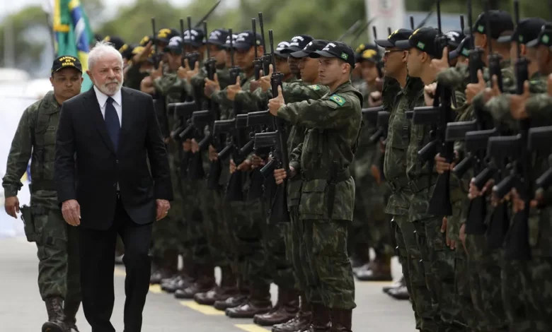 “Eu não quero as Forças Armadas nas favelas brigando com bandido”, diz Lula ao negar uma intervenção no Rio de Janeiro