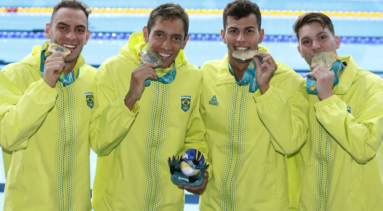 Ouro no Pan de Santiago: Brasil vence os 4x200m livre masculino na natação; veja