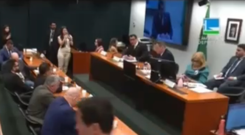 ESCÂNDALO: Flavio Dino causa revolta na comissão de segurança pública da Câmara com pedido de não comparecer por falta de segurança: 
