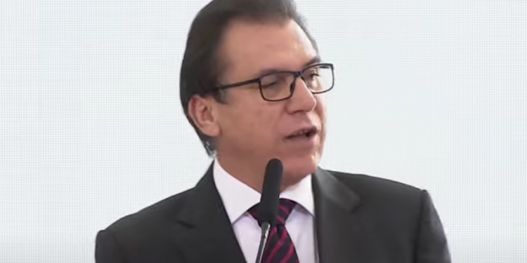 Marinho terá que explicar no Senado por que revogou portaria que facilitava trabalho aos domingos e feriados