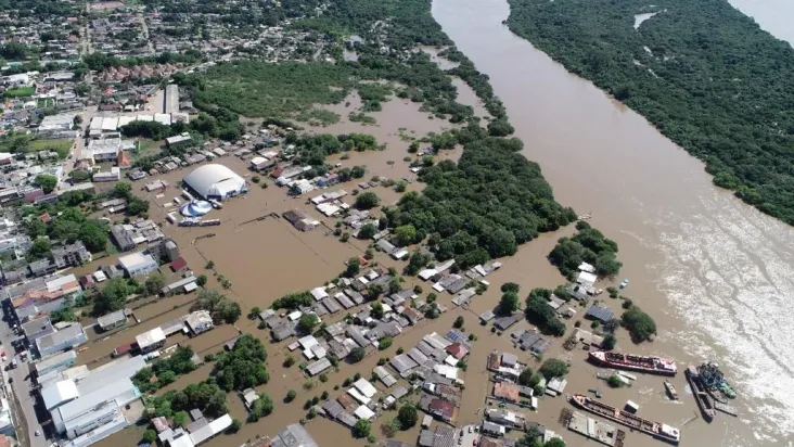 Cidade no RS fica embaixo d’água após temporais; veja imagens