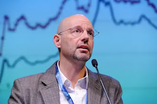 BRASIL: EX-DIRETOR DO BANCO CENTRAL APONTA COMPORTAMENTO PREOCUPANTE NO GOVERNO LULA