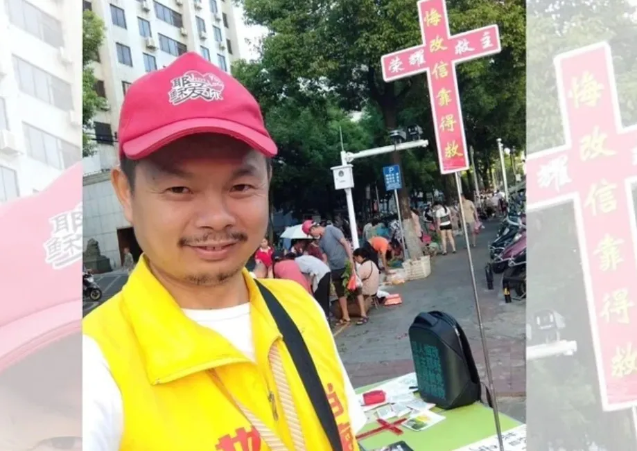Liberto das drogas, pregador de rua se recusa a parar de pregar na China