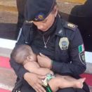 Policial amamenta bebê de mãe sem leite que chorava de fome há 2 dias e imagens comovem as redes sociais; VEJA