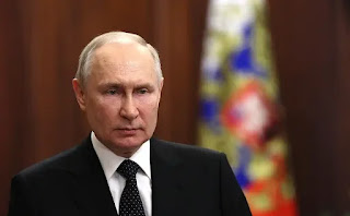 MUNDO: PUTIN ASSINA DOCUMENTO AMEAÇADOR ENVOLVENDO USO DE ARMAS NUCLEARES