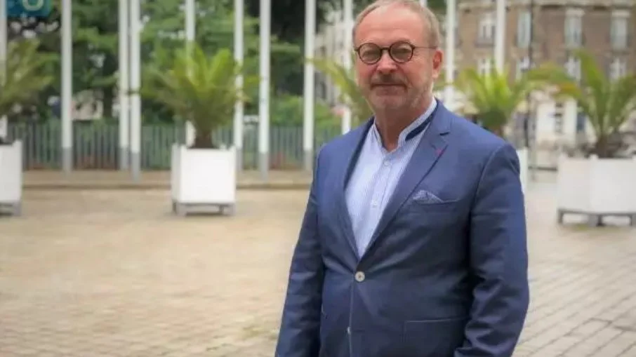 Senador é preso sob acusação de drogar deputada e cometer crime sexual