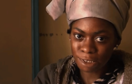 Curada de câncer na garganta, mulher testemunha que Jesus ainda faz milagres