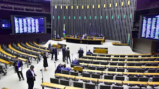 BRASIL: CONGRESSO TOMA DECISÃO SOBRE VOTAÇÃO PARA DERRUBAR VETOS DE LULA
