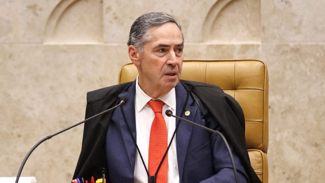 Barroso diz que criminalização do aborto é “péssima política pública”, mas nega ativismo judicial