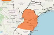 Brasil tem alerta para chuvas e temporais, mas temperaturas máximas seguem próximas dos 30°C