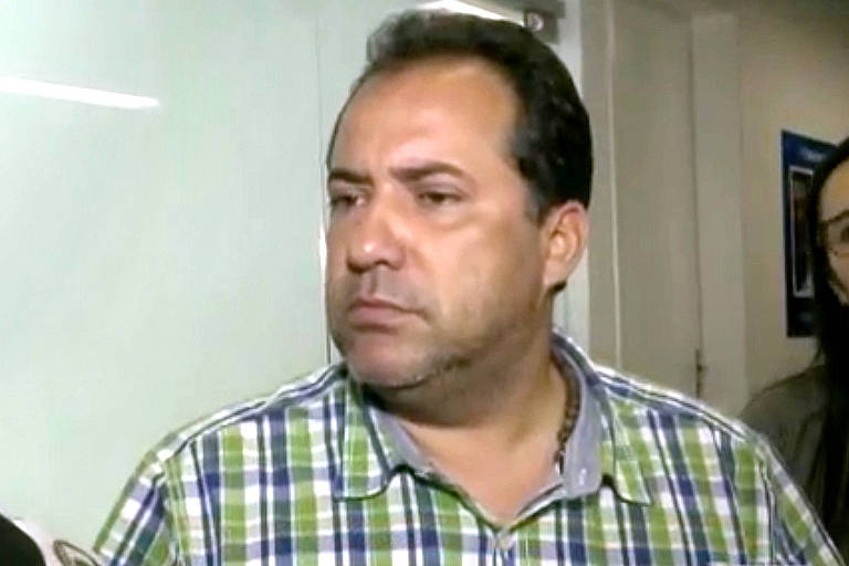 BOMBA: suspeito de desvios com ministro de Lula guardava cartões e carimbos de laranjas, diz PF