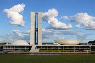 BRASIL: ATÉ QUANDO VAI O RECESSO DO CONGRESSO E DO STF