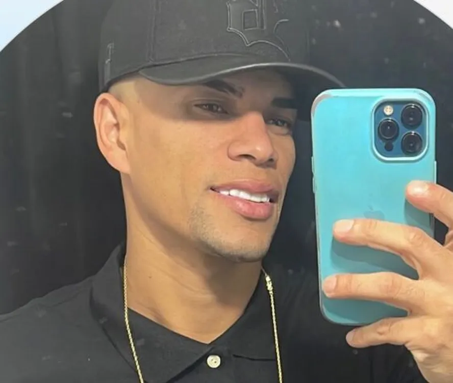 Saiba quem é o jogador de futebol suspeito de matar atual companheiro de ex-namorada e estuprá-la