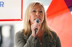 MUNDO: PARLAMENTAR DOS EUA EXPÕE VIOLAÇÕES AO ESTADO DE DIREITO NO BRASIL EM ENTREVISTA