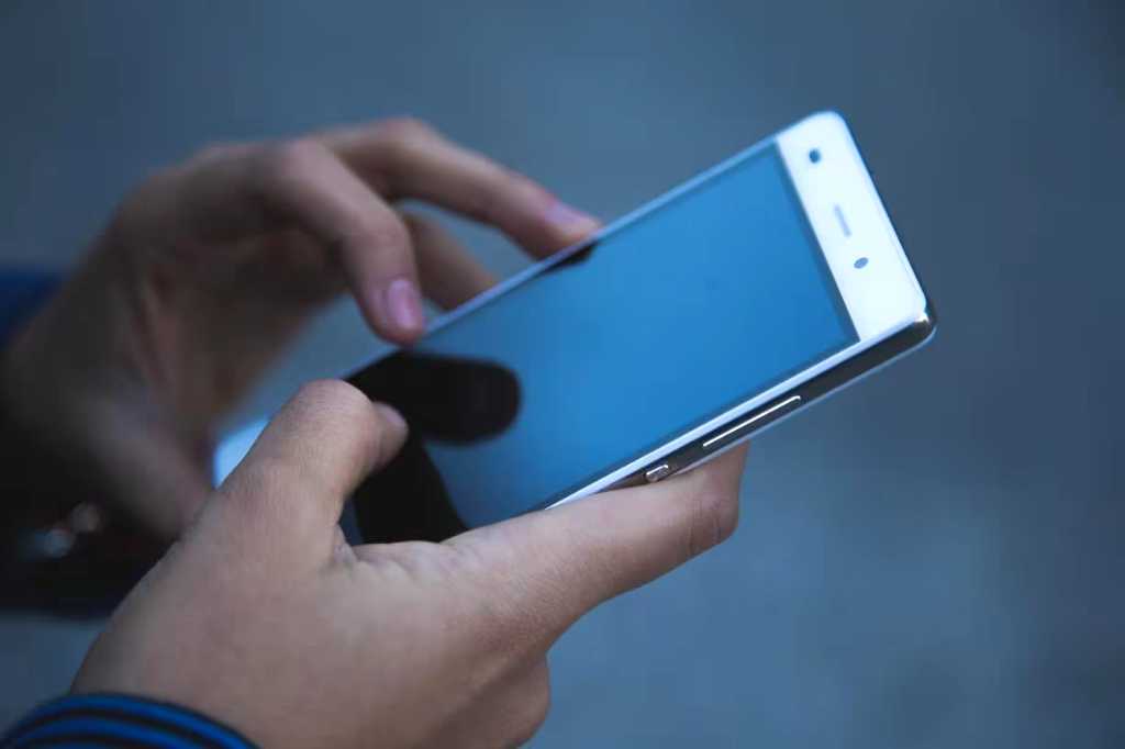 Governo lança nova iniciativa que bloqueia celular roubado de forma mais rápida