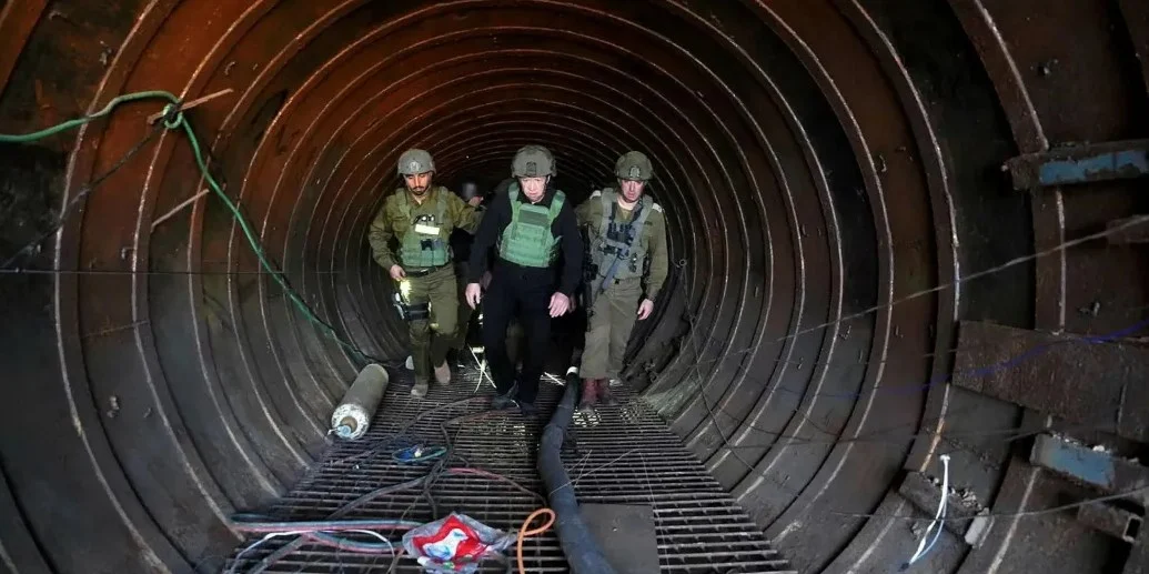 Vídeo: Exército de Israel descobre o maior túnel do Hamas em Gaza a poucos metros da fronteira