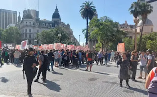 MUNDO: PROTESTO ORGANIZADO CONTRA MILEI FRACASSA