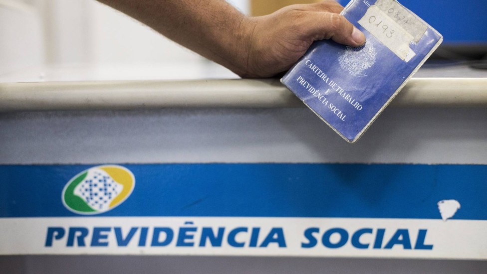 INSS vai usar 'robô' para detectar fraudes em atestados médicos; VEJA
