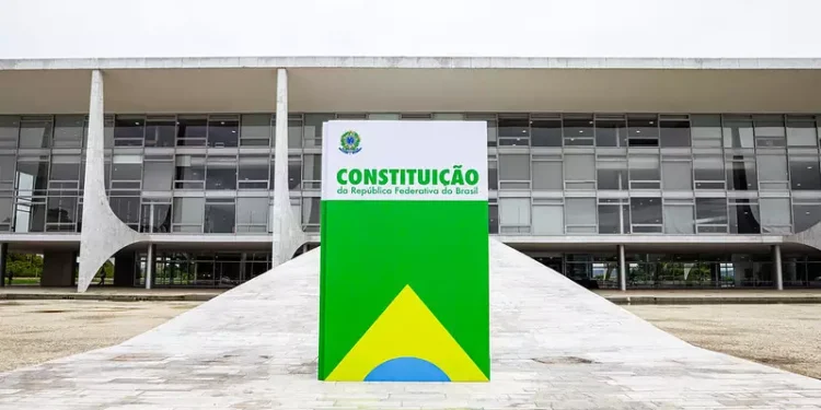 Governadores dão bolo em ato de lacração de Lula