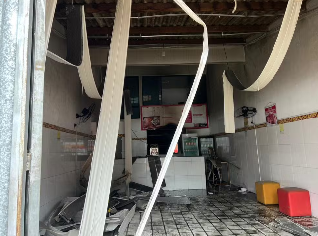 Vazamento de gás causa explosão em galeteria de Maceió; funcionária sofre queimaduras de 2º grau