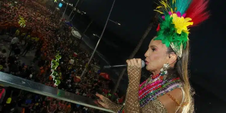 Ivete Sangalo chora, diz que esse Carnaval foi só “desgraça” e cogita despedida do evento; VEJA VÍDEO