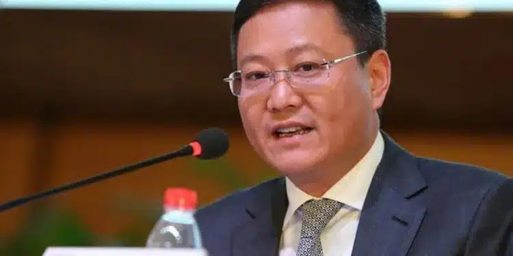 China condena ex-presidente de banco à morte por corrupção