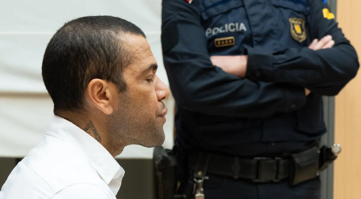 O que acontece com Daniel Alves em caso de condenação? Veja cenários