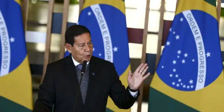 URGENTE: Mourão é alvo de pedido de prisão