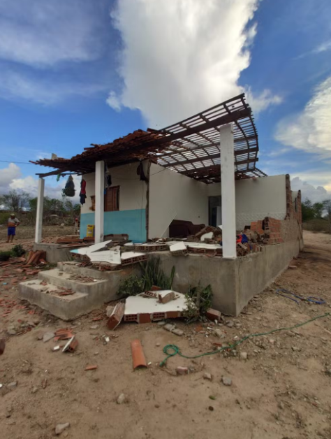 Tornado destelha casas no interior de AL