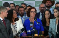 MAIS DE 120 DEPUTADOS ASSINAM PEDIDO DE IMPEACHMENT DE LULA