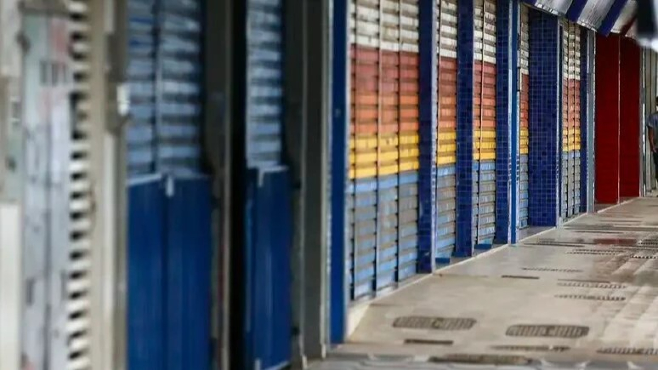 EM 2023, BRASIL TEVE MÉDIA DE 245 EMPRESAS FECHADAS POR HORA