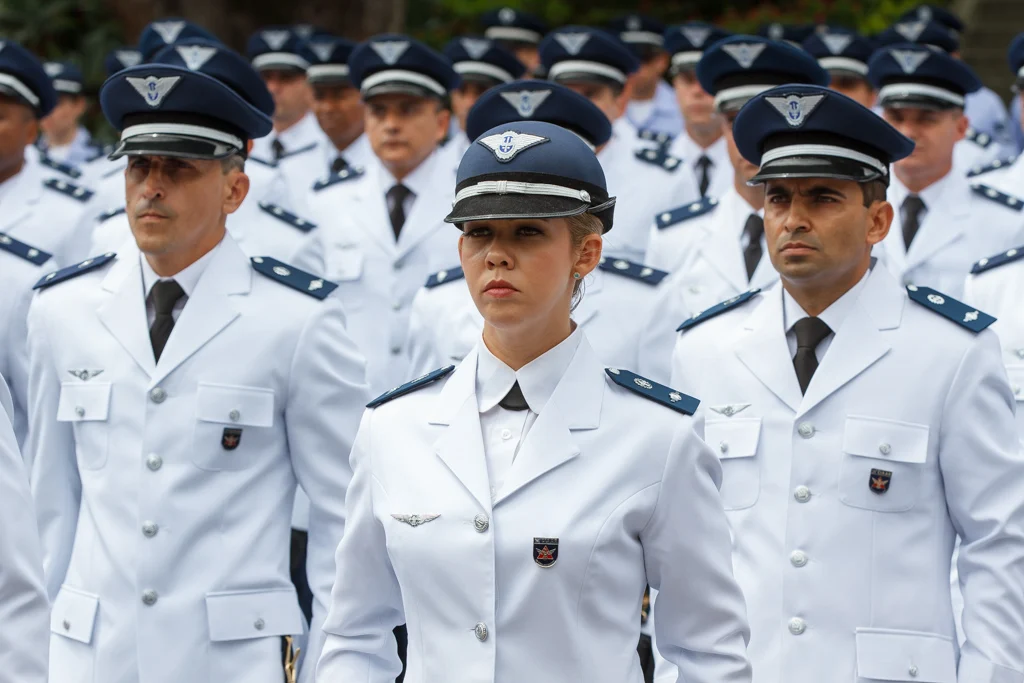 Concurso Aeronáutica: inscrição aberta para 205 vagas de oficiais