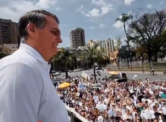 Bolsonaro convoca o povo para manifestação e PF decide mudar dia de depoimento