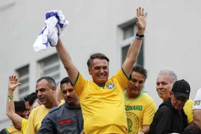 “Golpe usando a Constituição? Tenha santa paciência”
