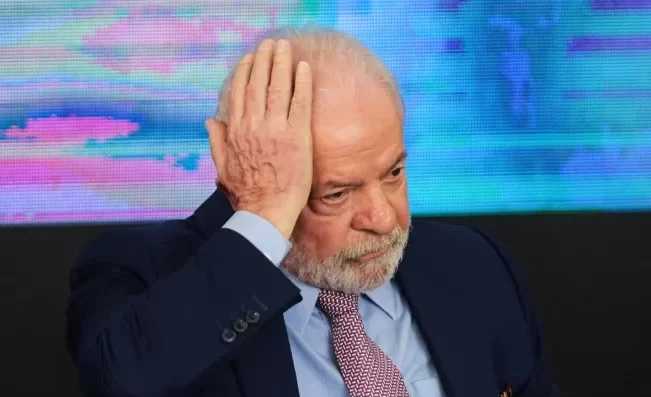 Repórter questiona Lula sobre ato na Paulista e fica sem resposta