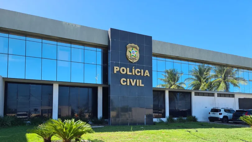 Mãe é presa após agredir filhas com ripa de madeira durante briga por sapato em Maceió