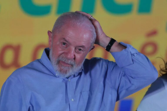 Estadão afirma que “pesquisas refletem a mediocridade de Lula”