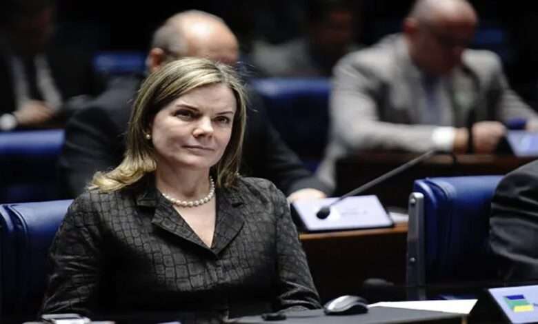 Presidente do PT vai a Cuba perguntar o que o Brasil ‘pode fazer para ajudar’ a ditadura comunista