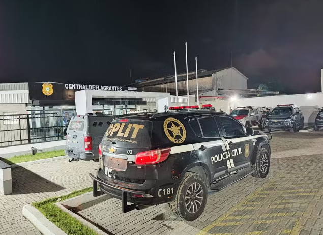 Suspeitos são presos por esquema que desviou R$ 2 milhões de banco em Maceió