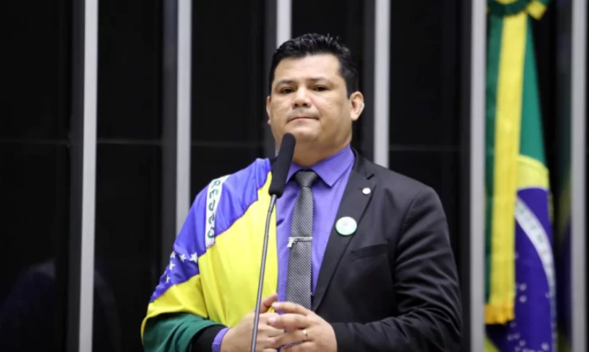 Jair Bolsonaro discursa para um “mar de gente” em Maricá, no Rio (veja o vídeo)