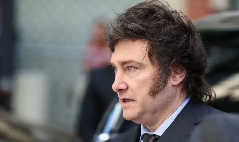 Governo Milei diz que cumpriu o prometido nos primeiros 100 dias