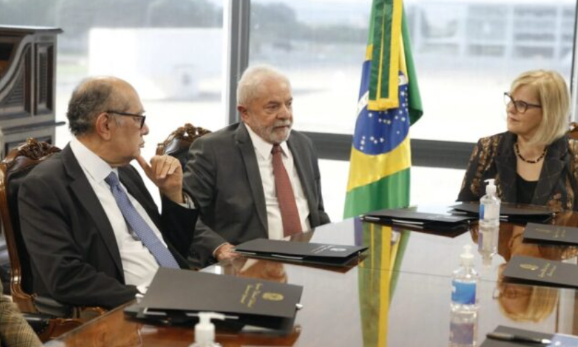 ‘Companheirada’ – Lula emprega Rosa Weber em Tribunal de Revisão do Mercosul