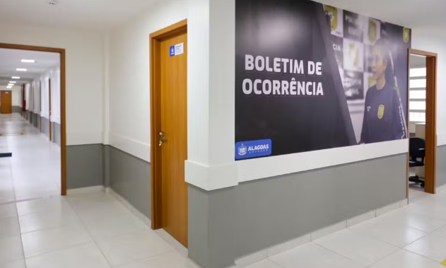 Policial fica ferido ao ser atropelado em blitz no Benedito Bentes, em Maceió