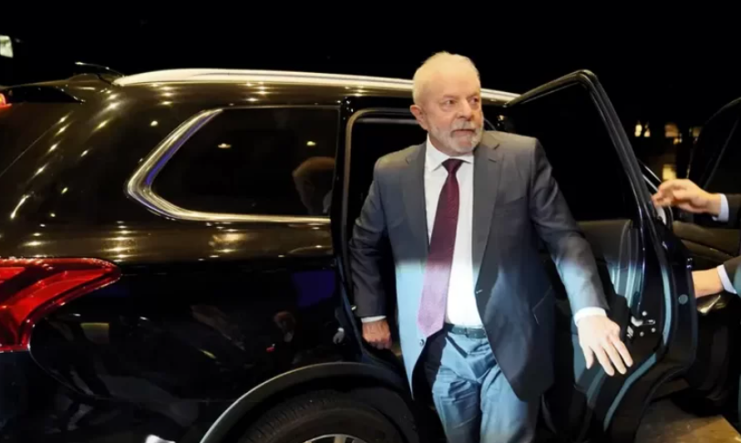 Governo Lula vai gastar R$ 7,5 milhões com locação de carros para AGU